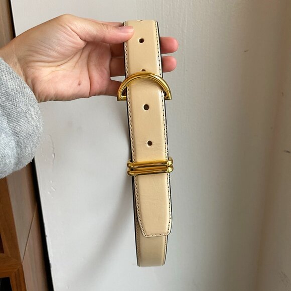 LIKE NEW Frame Beige Leather Crescent Belt Size S main image 4